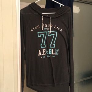 American Eagle pull over